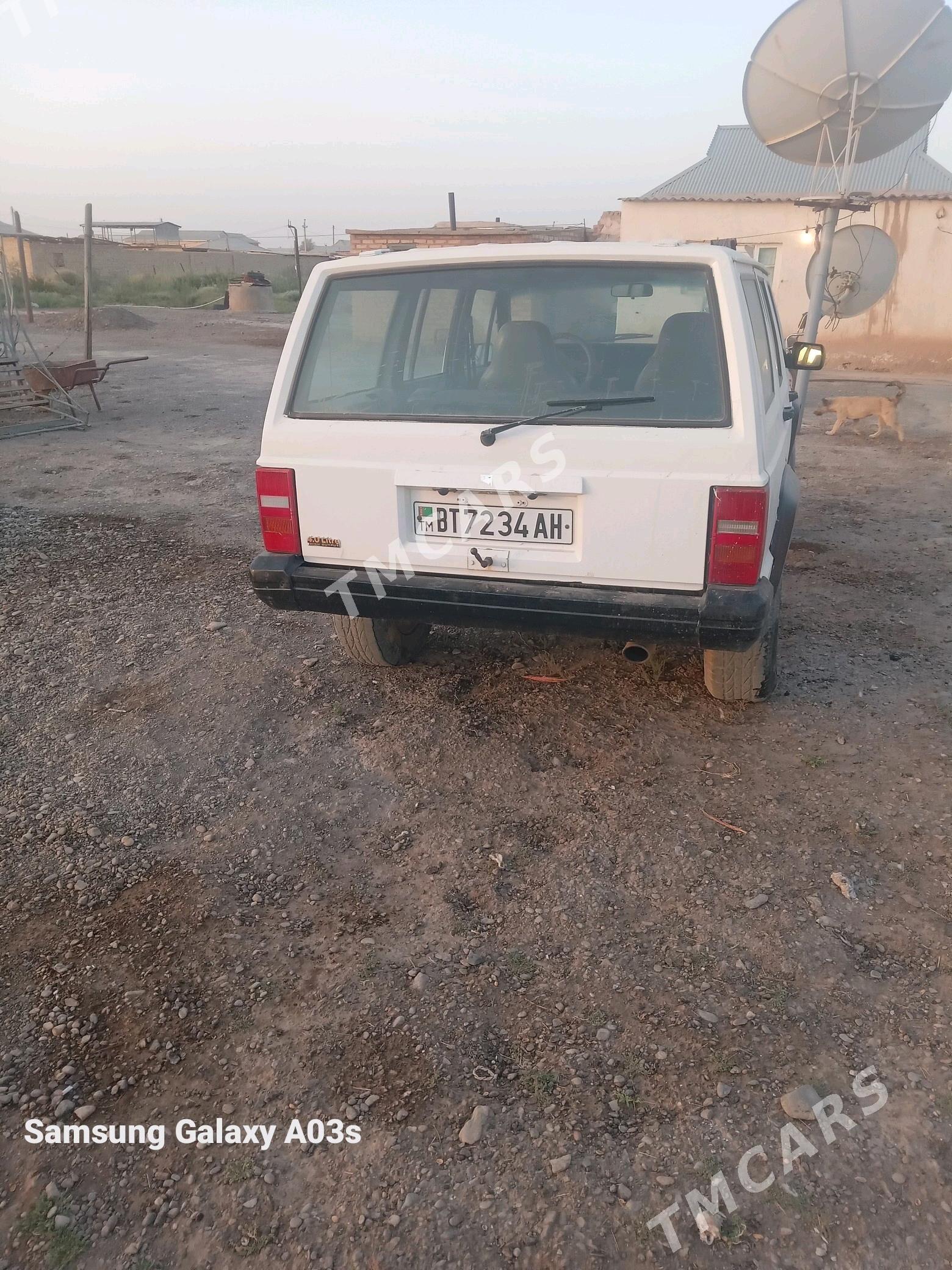 Jeep Cherokee 1996 - 20 000 TMT - Серахс - img 3
