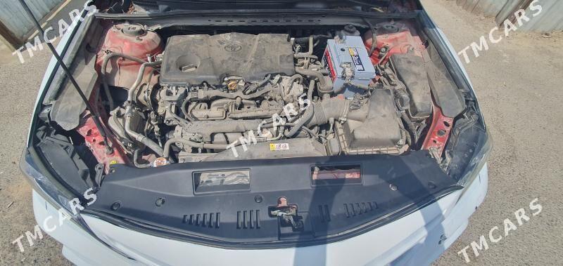 Toyota Camry 2021 - 219 000 TMT - Gökje - img 8