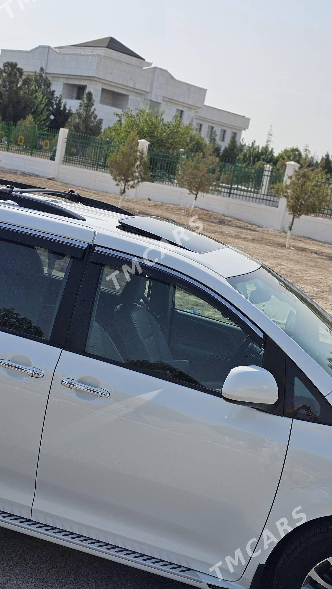 Toyota Sienna 2018 - 485 000 TMT - Ашхабад - img 5