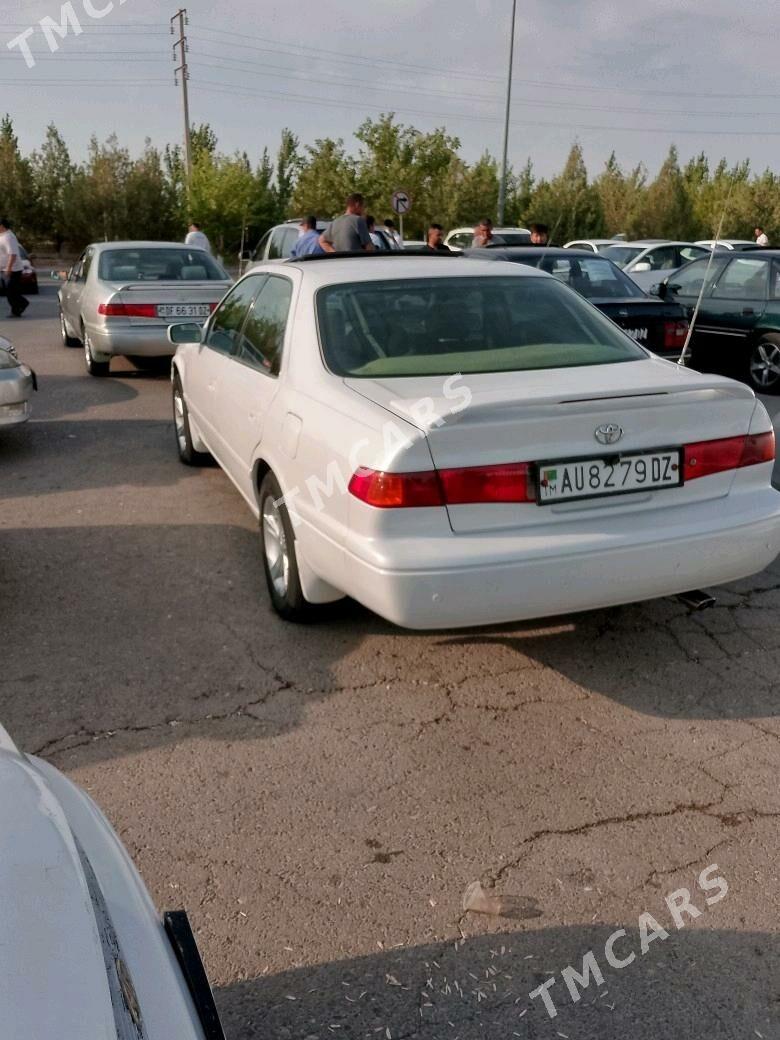 Toyota Camry 1999 - 125 000 TMT - Гороглы (Тагта) - img 9