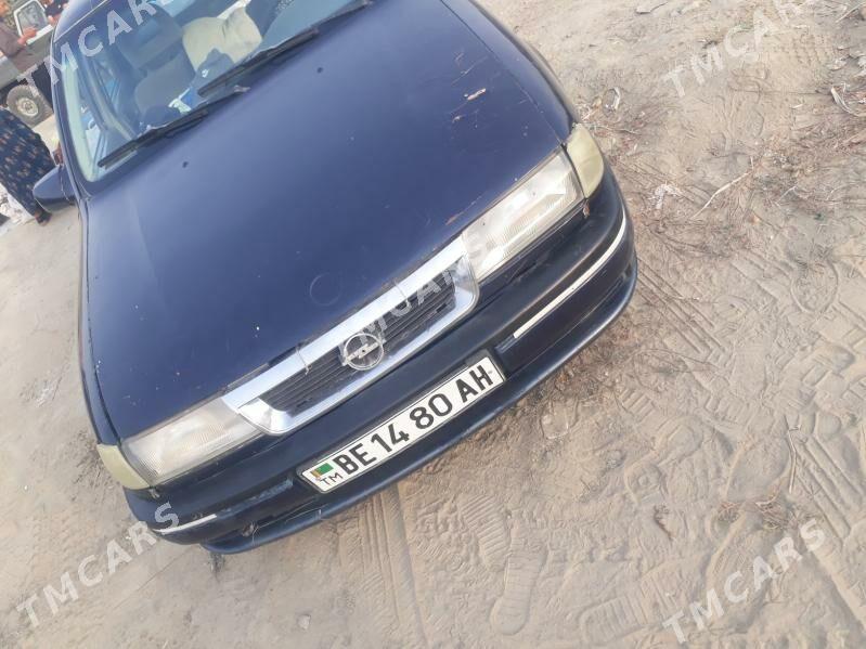 Opel Vectra 1995 - 22 000 TMT - Бахарден - img 3