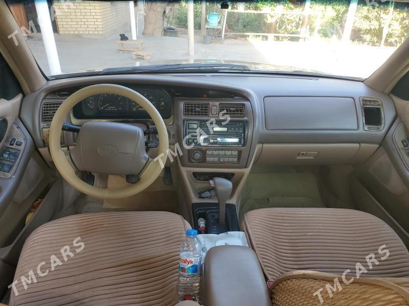 Toyota Avalon 1997 - 130 000 TMT - Байрамали - img 4