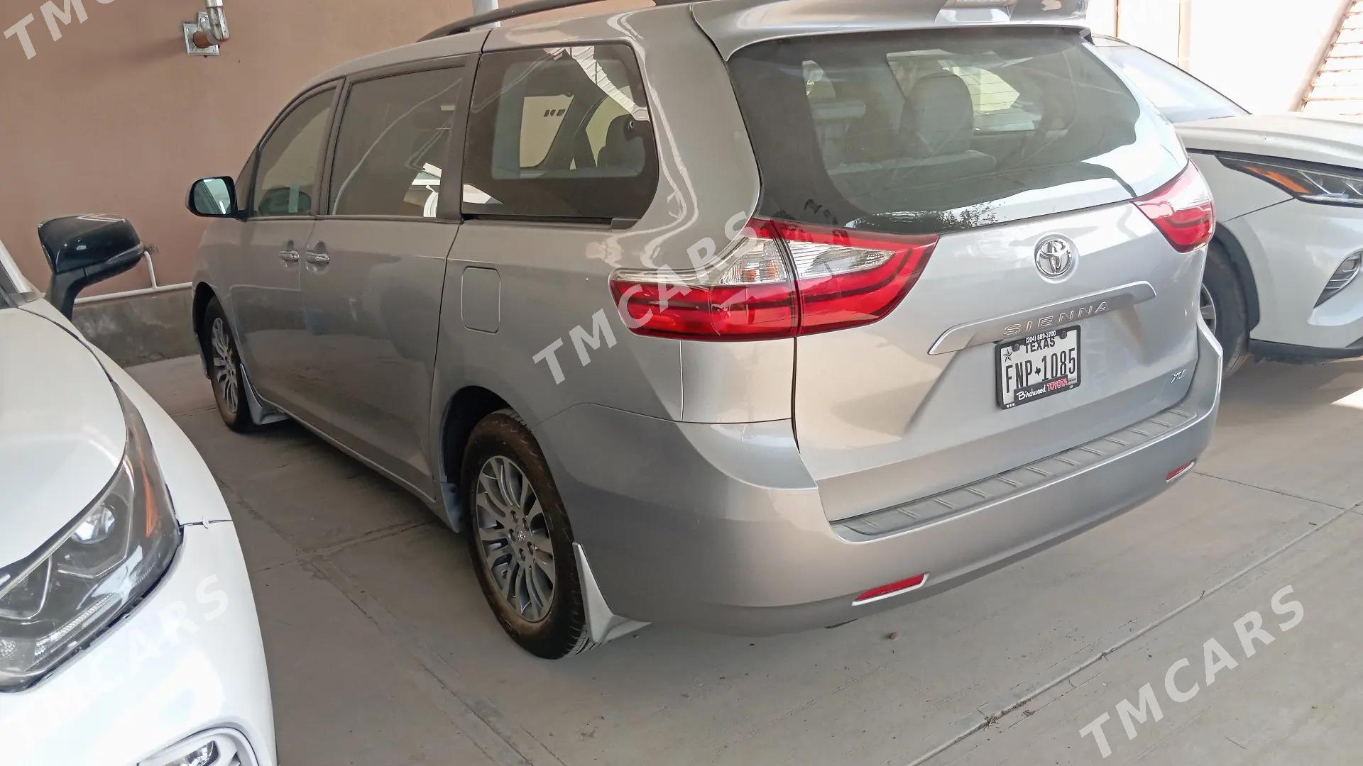Toyota Sienna 2017 - 500 000 TMT - Мары - img 3