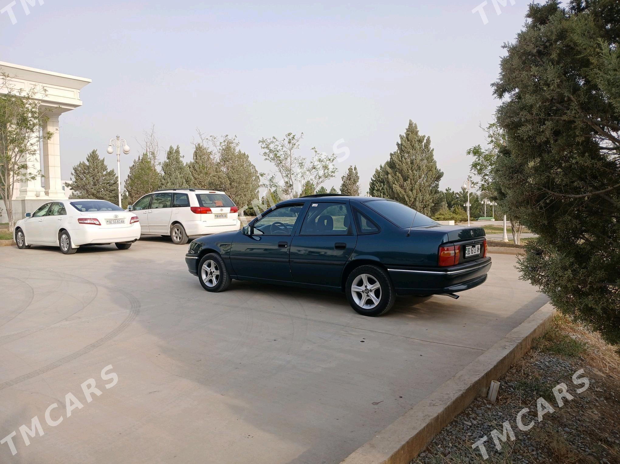 Opel Vectra 1995 - 50 000 TMT - Бахарден - img 2