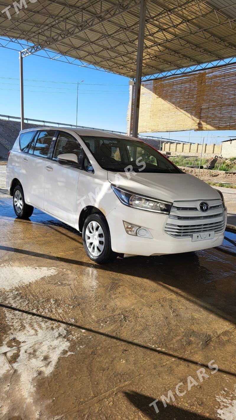 Toyota Innova 2021 - 250 000 TMT - Kerki - img 5