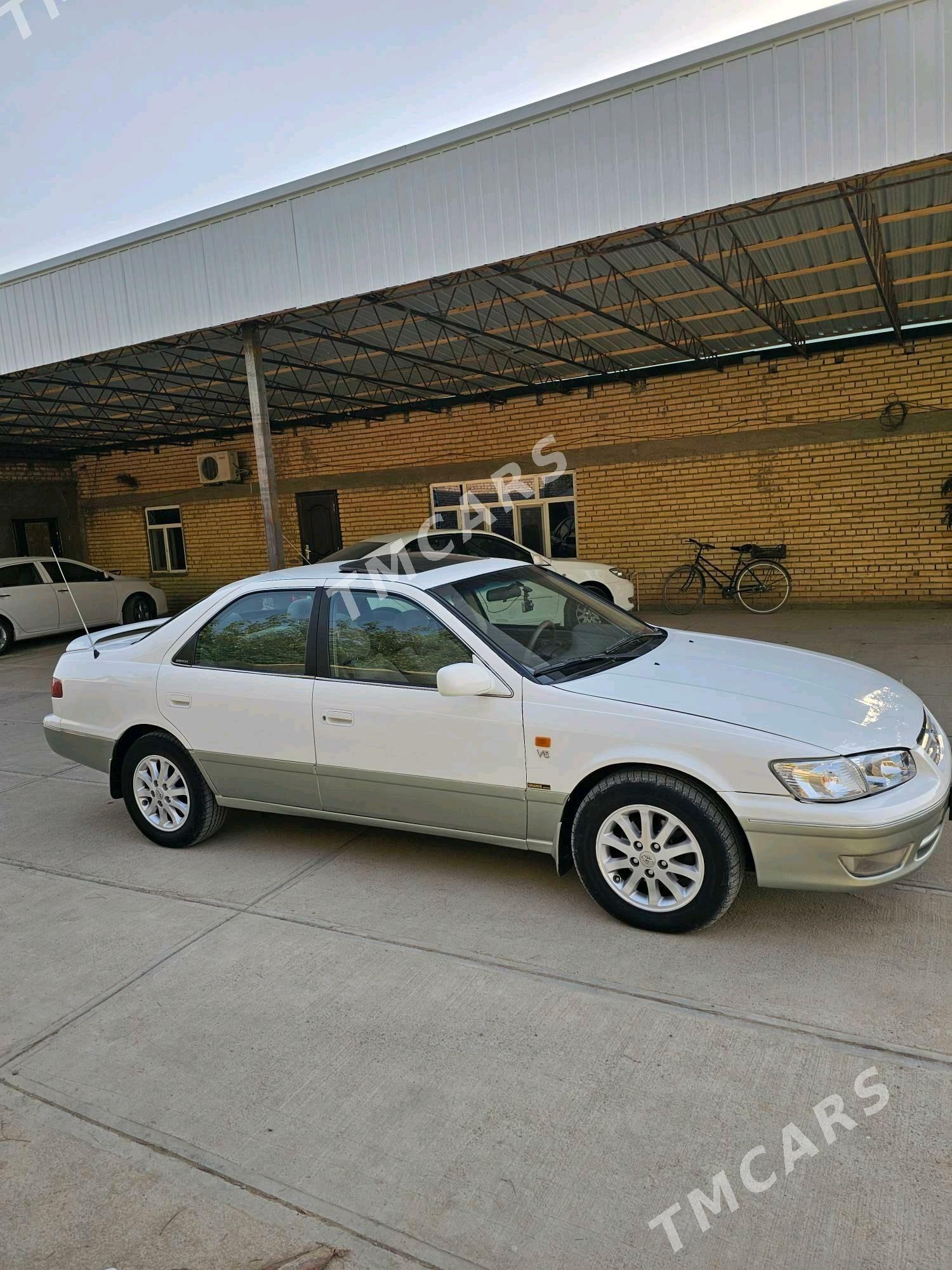 Toyota Camry 2001 - 156 000 TMT - Kaka - img 4