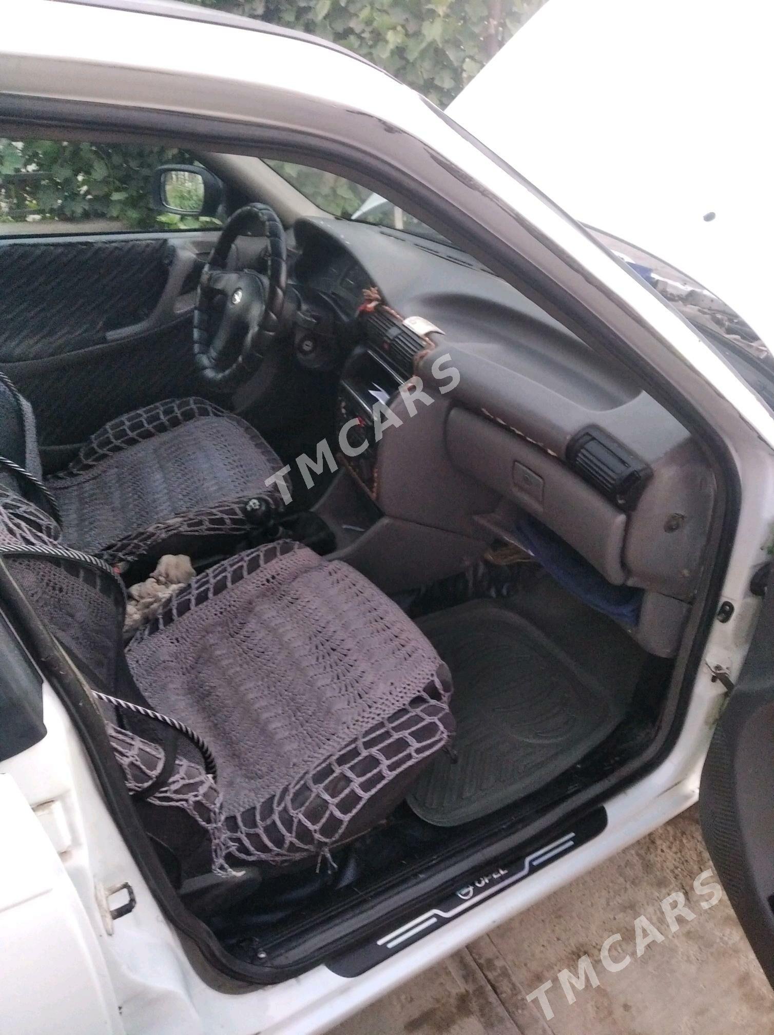 Opel Astra 1994 - 40 000 TMT - Дашогуз - img 3