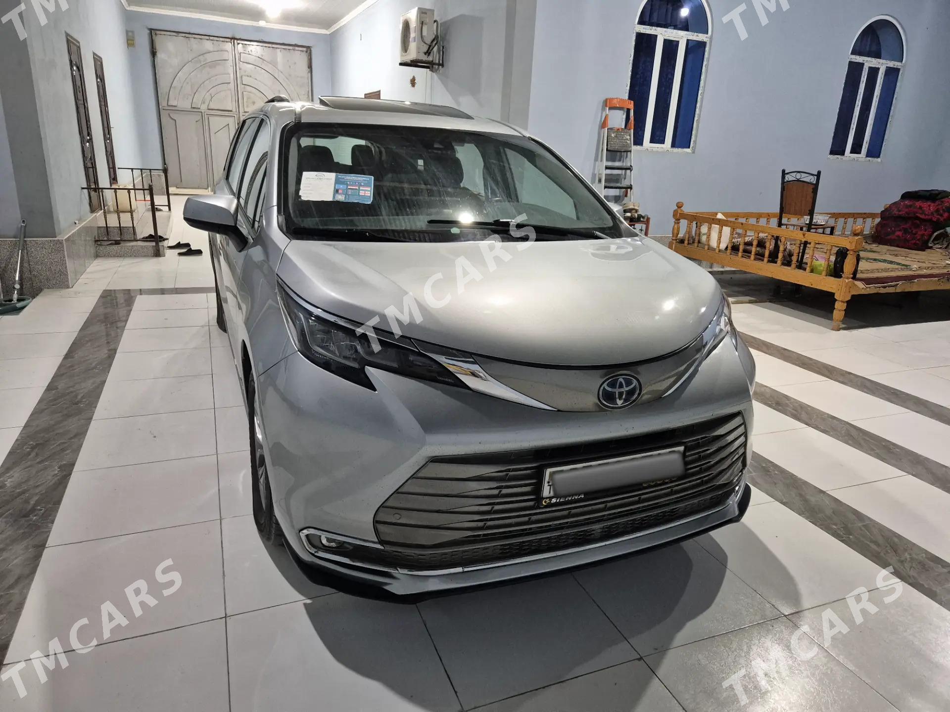 Toyota Sienna 2021 - 490 000 TMT - Дянев - img 3