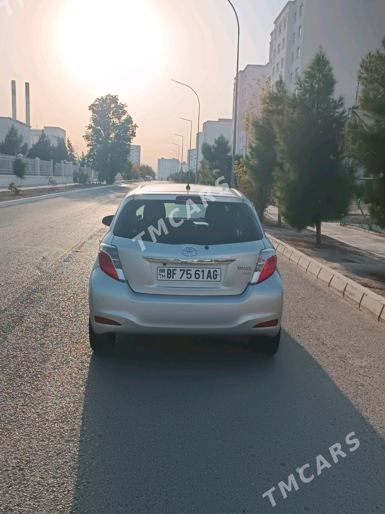 Toyota Yaris 2013 - 135 000 TMT - Ашхабад - img 3