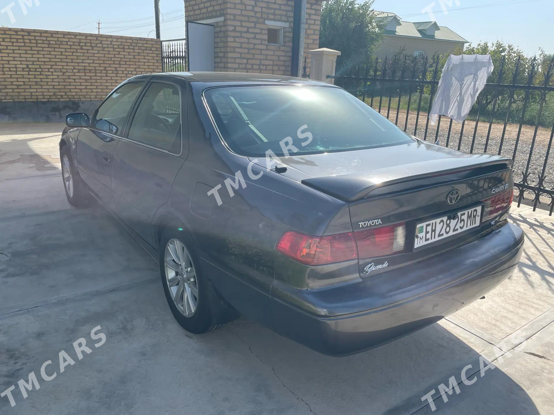 Toyota Camry 2001 - 135 000 TMT - Mary - img 4