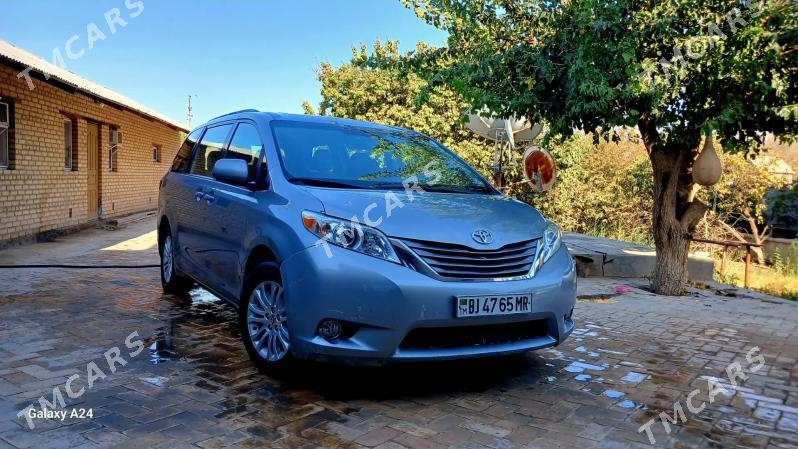 Toyota Sienna 2015 - 360 000 TMT - Baýramaly - img 8