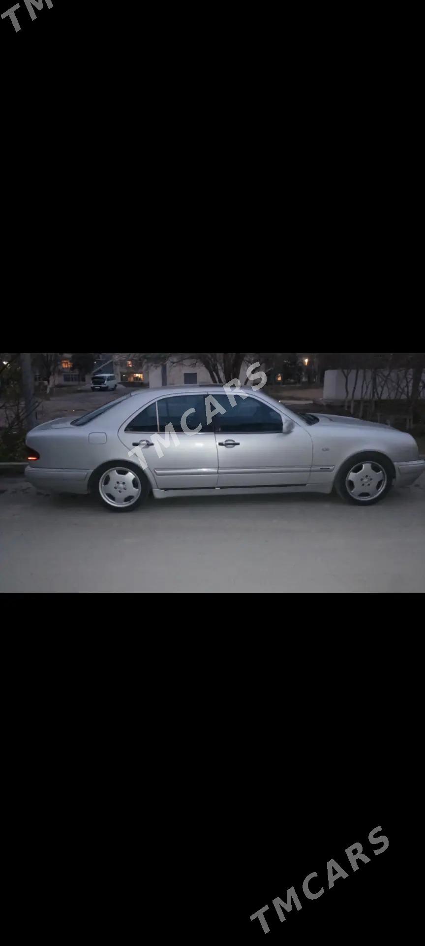 Mercedes-Benz E320 1997 - 80 000 TMT - Ашхабад - img 5