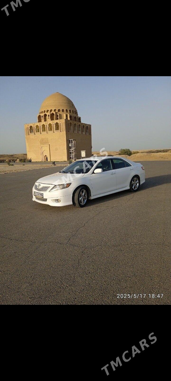 Toyota Camry 2010 - 189 000 TMT - Baýramaly - img 8