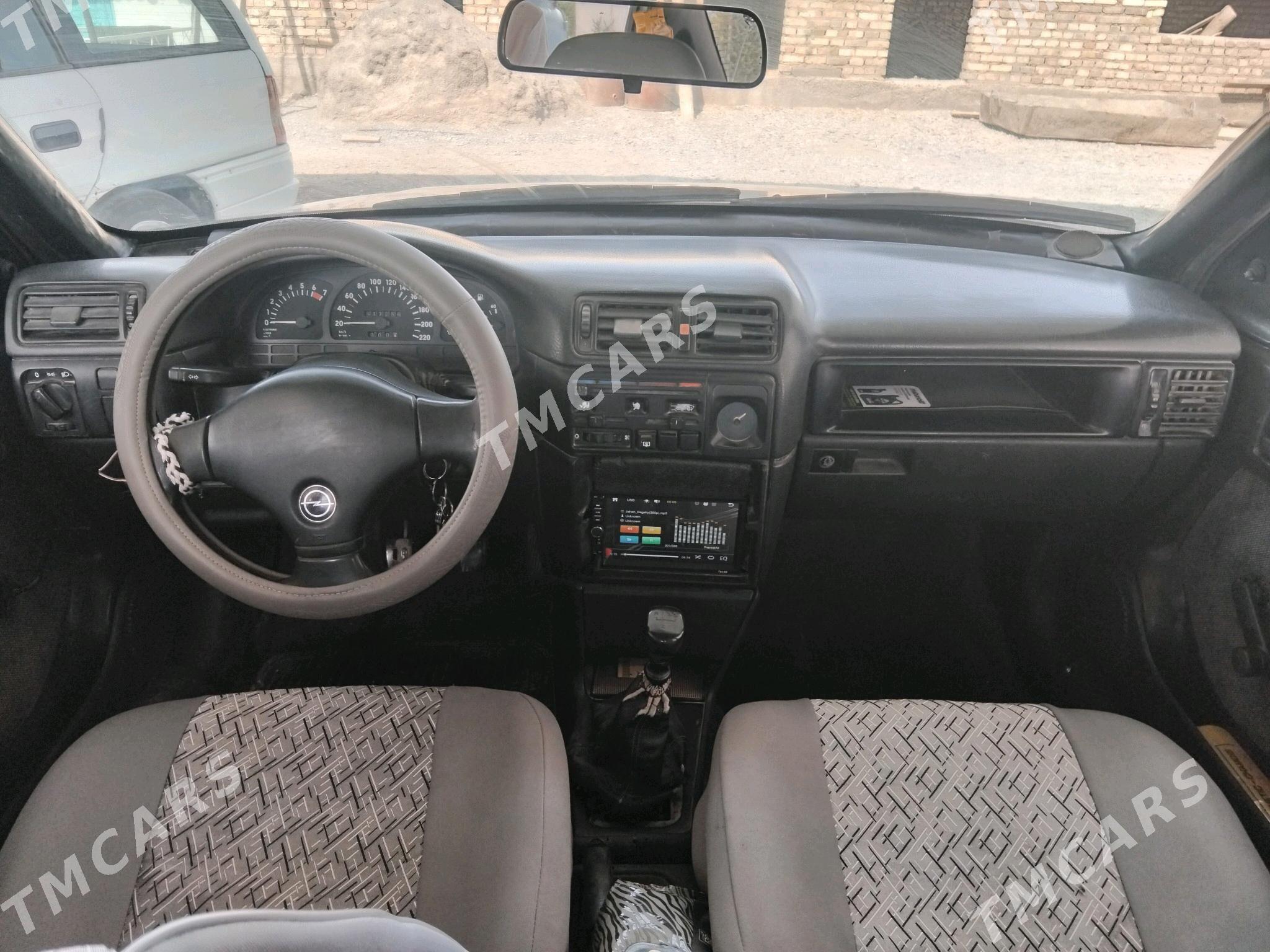 Opel Vectra 1989 - 32 000 TMT - Кака - img 2