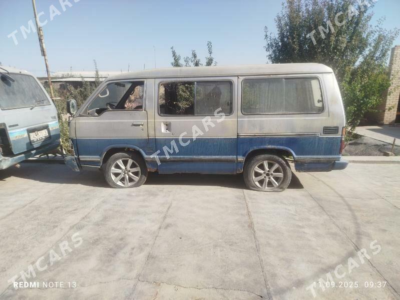 Toyota Hiace 2000 - 25 000 TMT - Дянев - img 2
