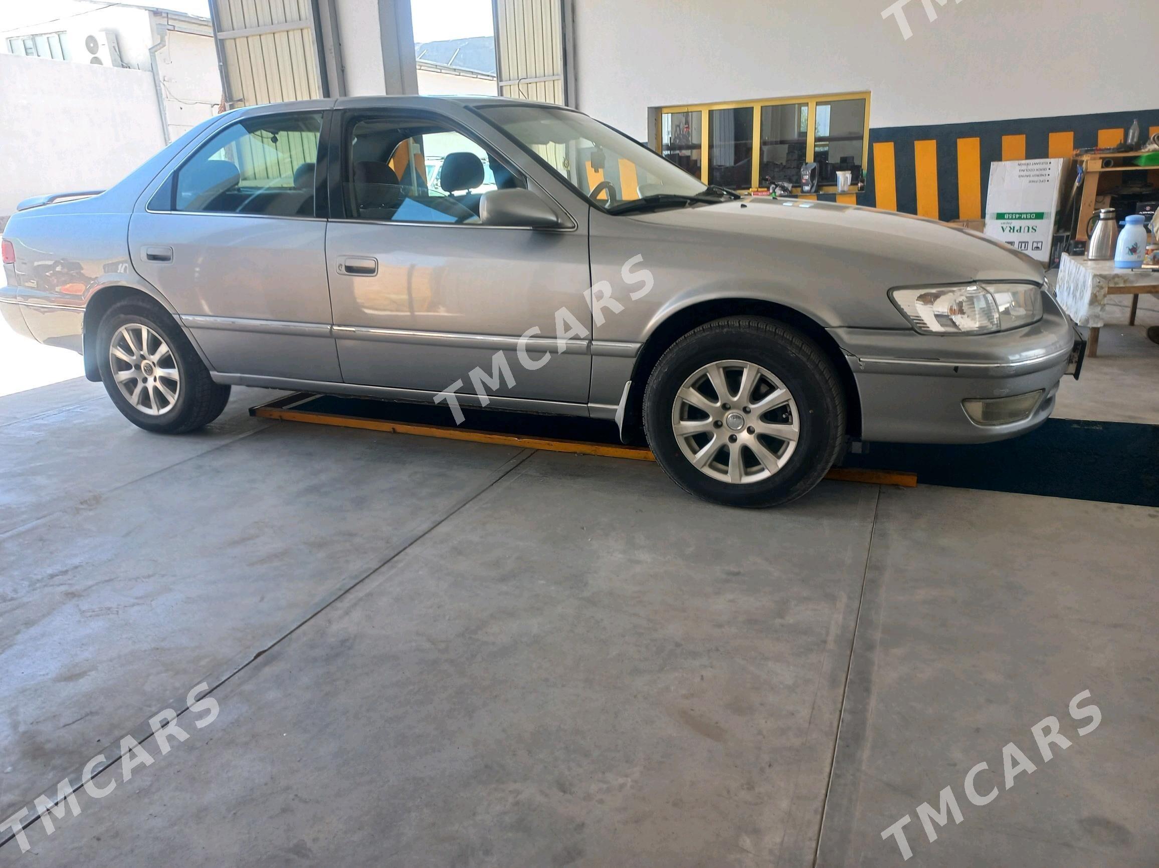 Toyota Camry 1999 - 140 000 TMT - Мары - img 4