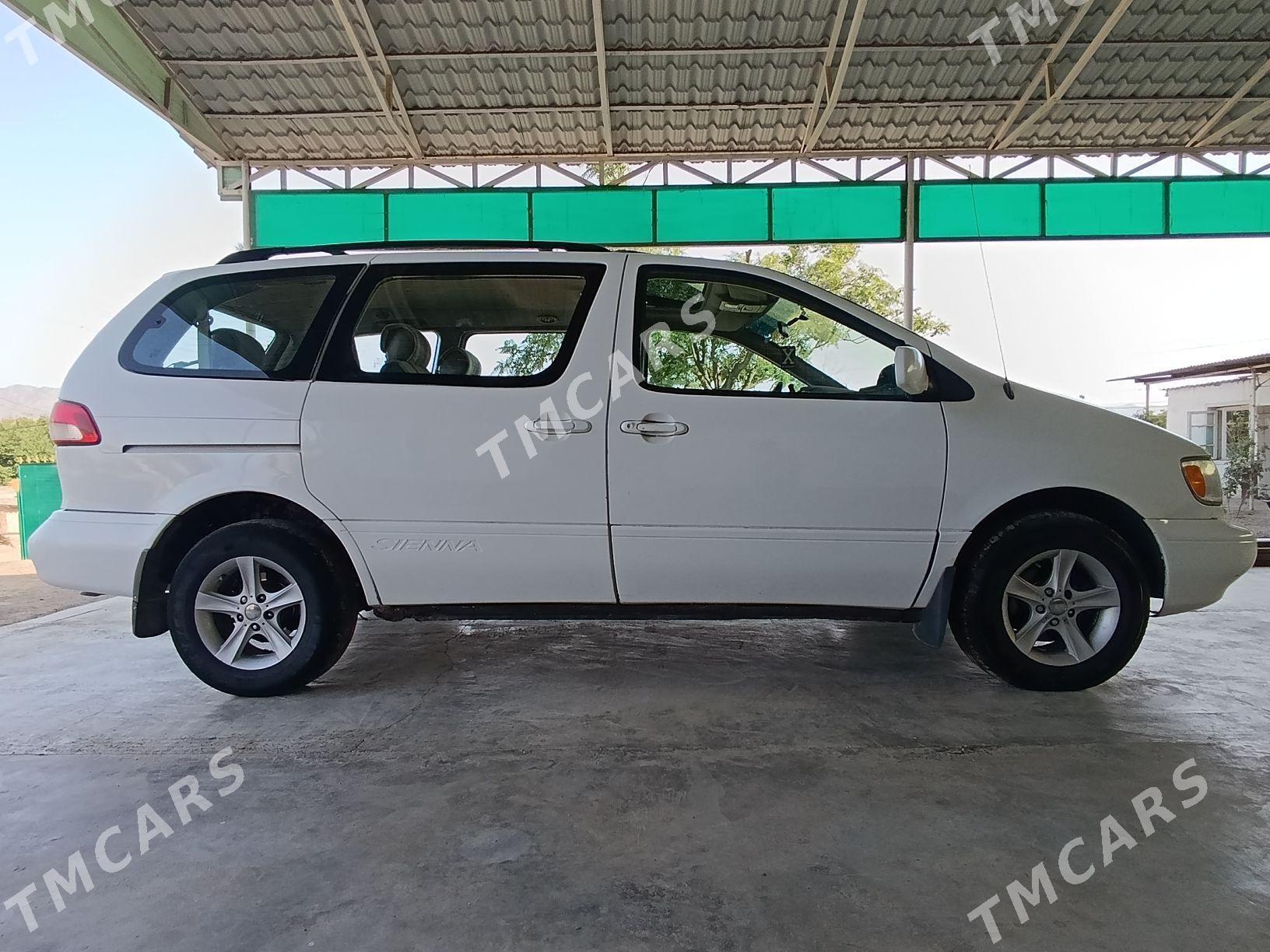 Toyota Sienna 2000 - 135 000 TMT - Magtymguly - img 7