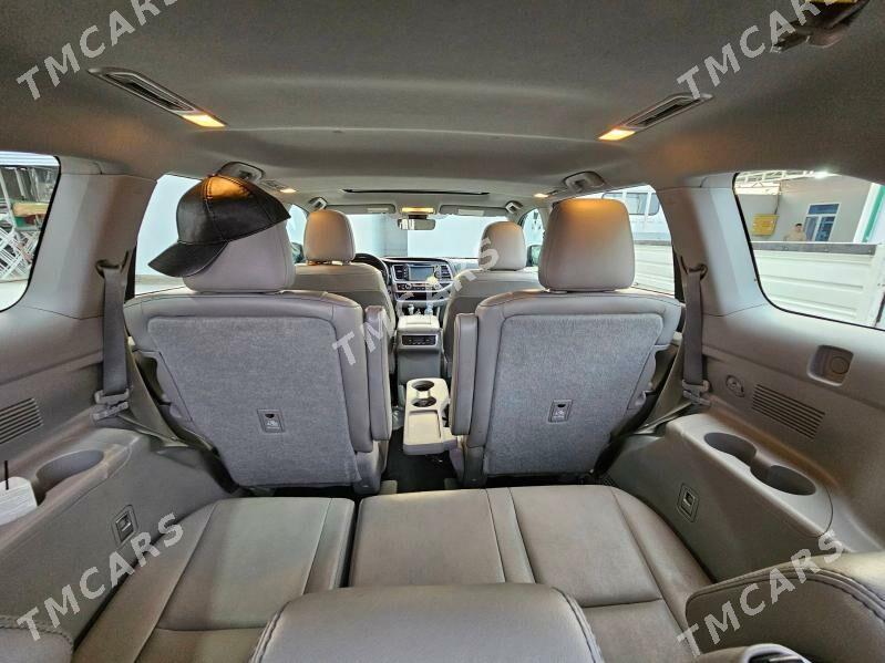Toyota Highlander 2018 - 455 000 TMT - Гуртли - img 4