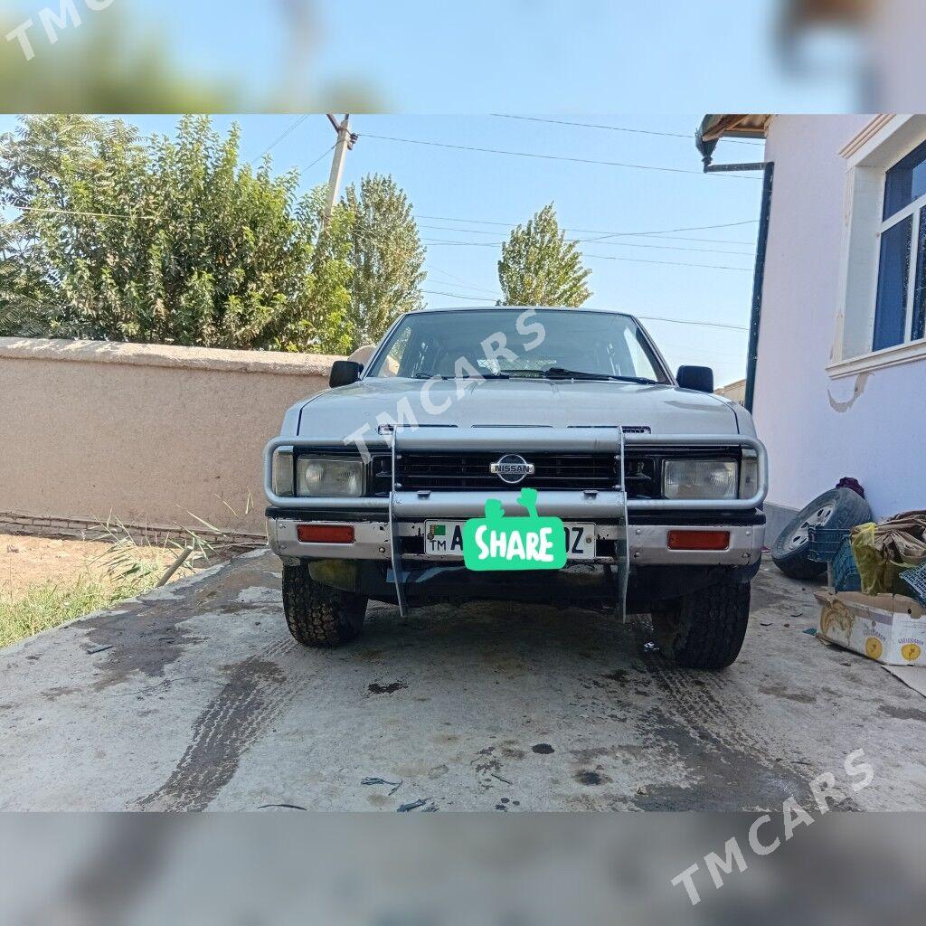Nissan Pathfinder 1991 - 50 000 TMT - Gurbansoltan Eje - img 3