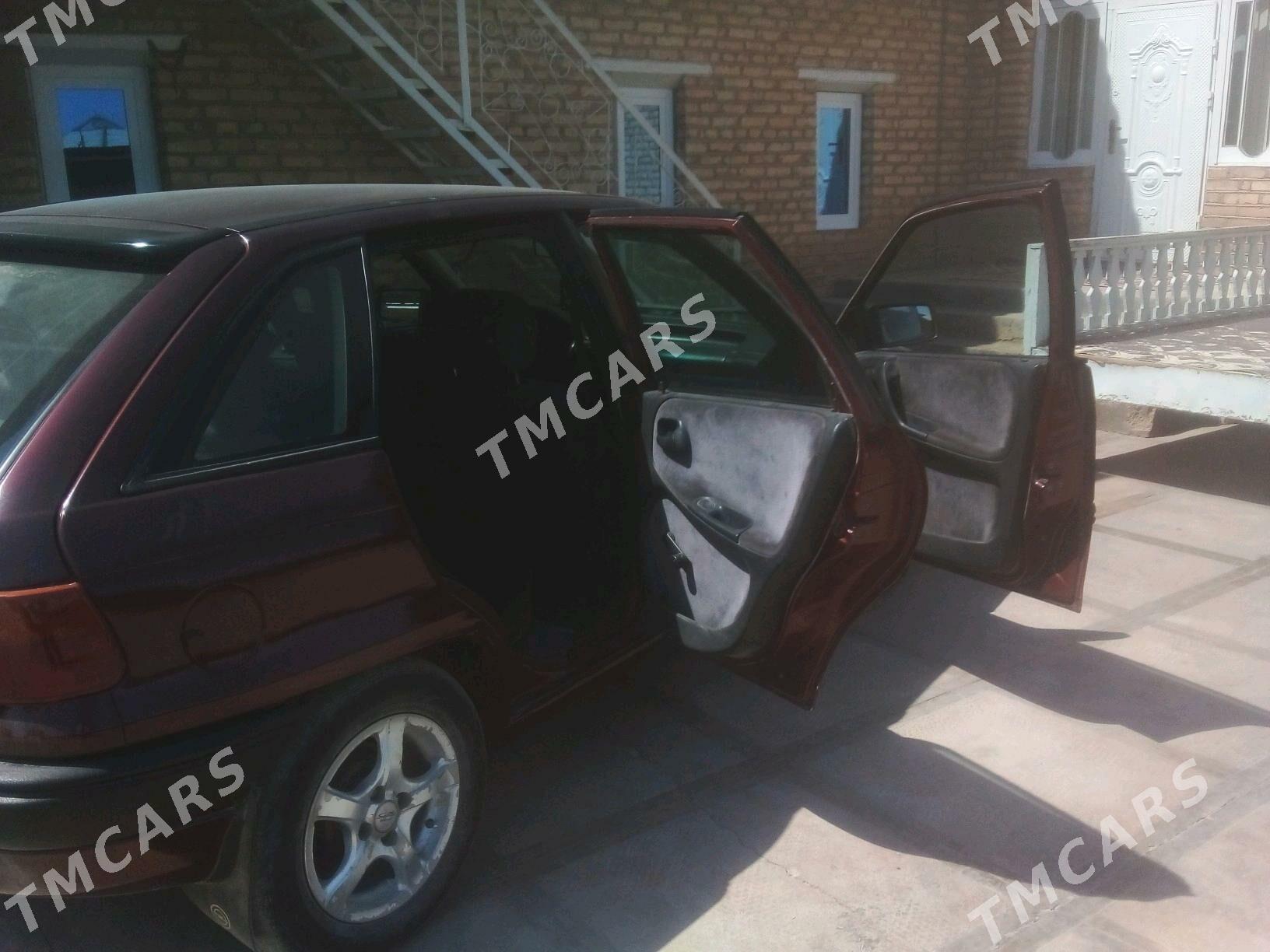 Opel Astra 1993 - 30 000 TMT - Mary - img 2