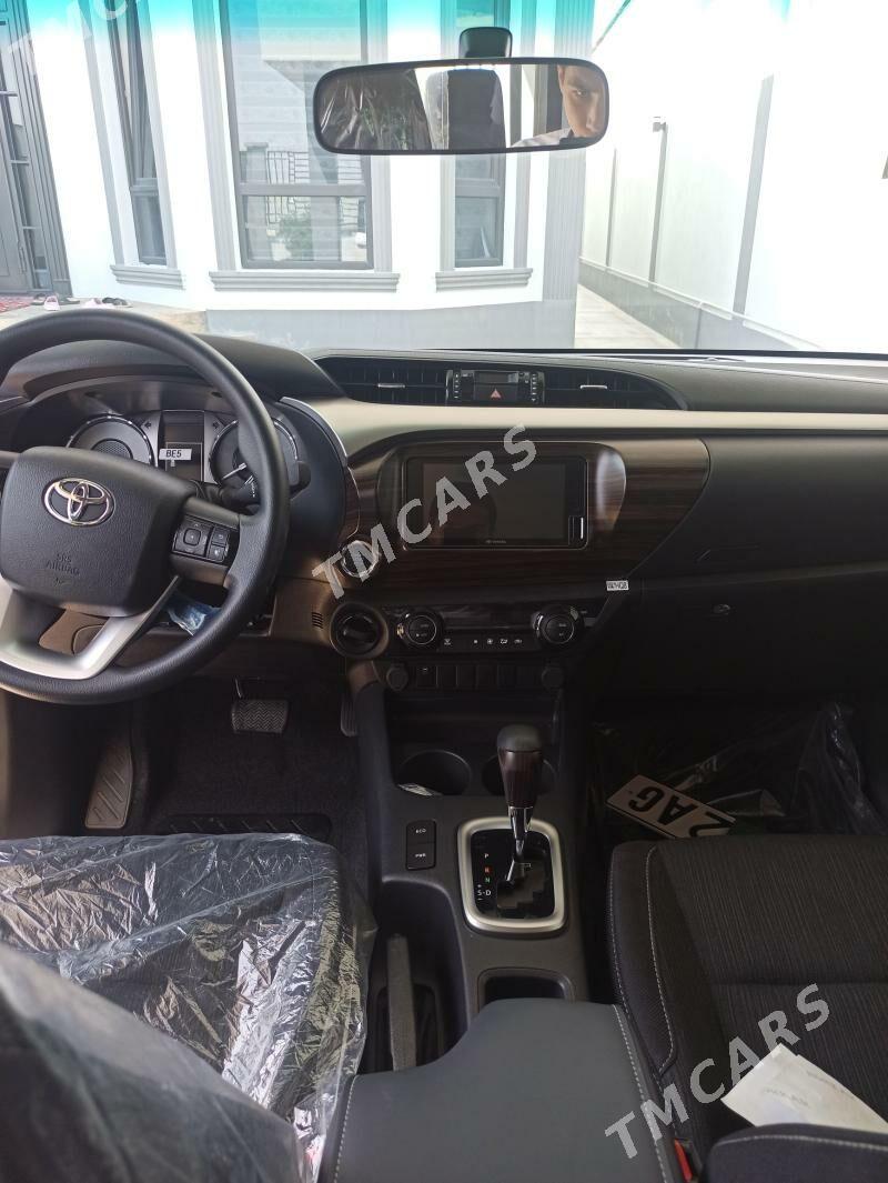 Toyota Hilux 2025 - 683 500 TMT - Ашхабад - img 4