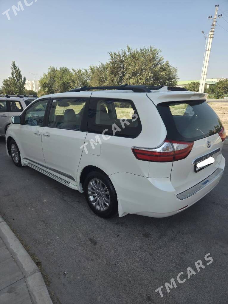 Toyota Sienna 2019 - 465 000 TMT - Туркменабат - img 2