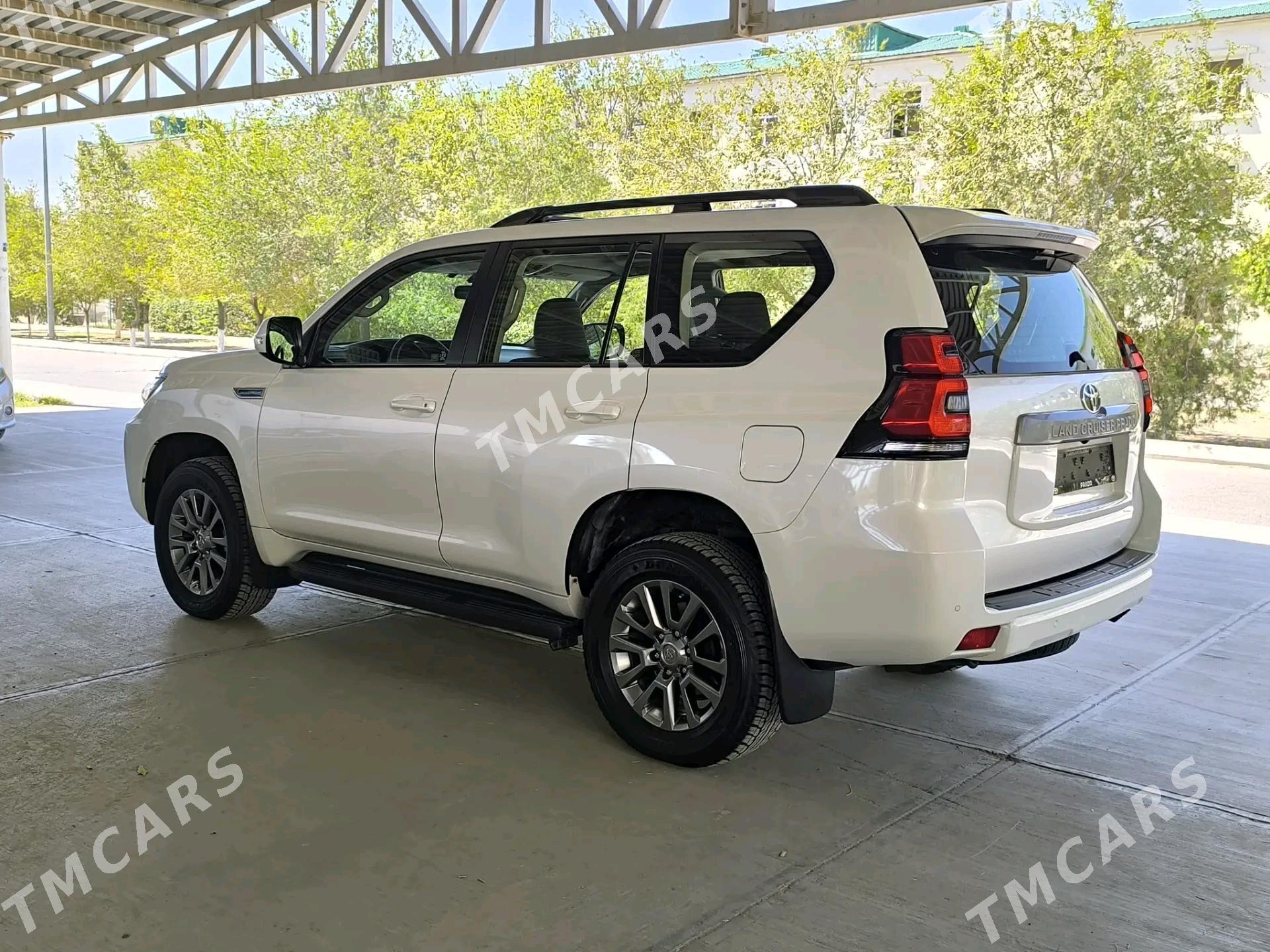 Toyota Land Cruiser Prado 2019 - 880 000 TMT - Чарджоу - img 3