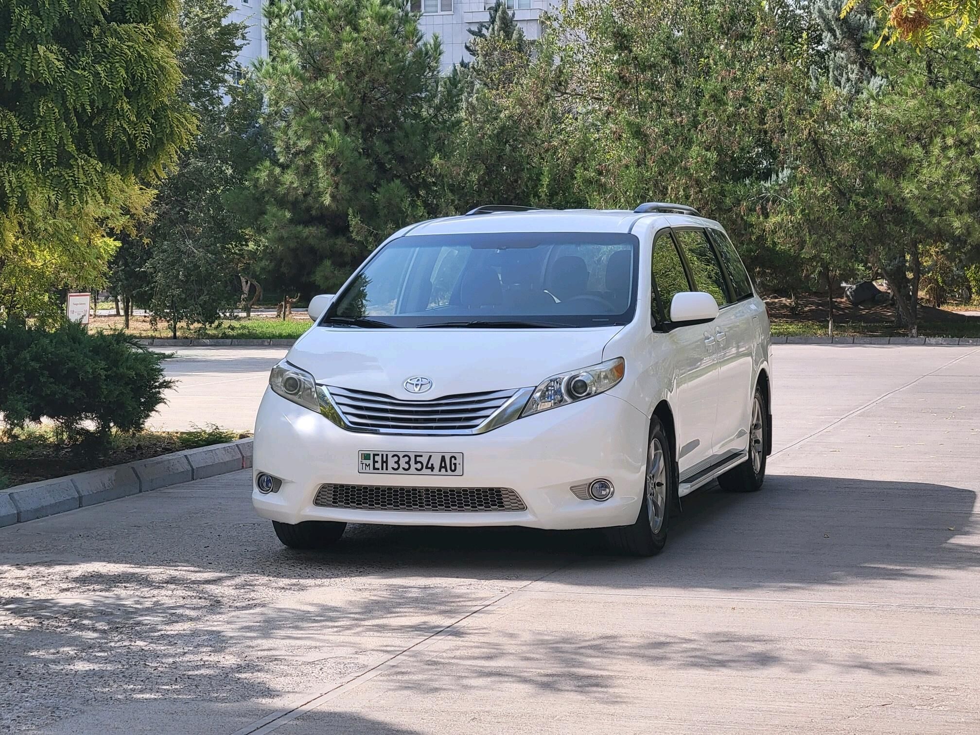 Toyota Sienna 2011 - 260 000 TMT - Aşgabat - img 2