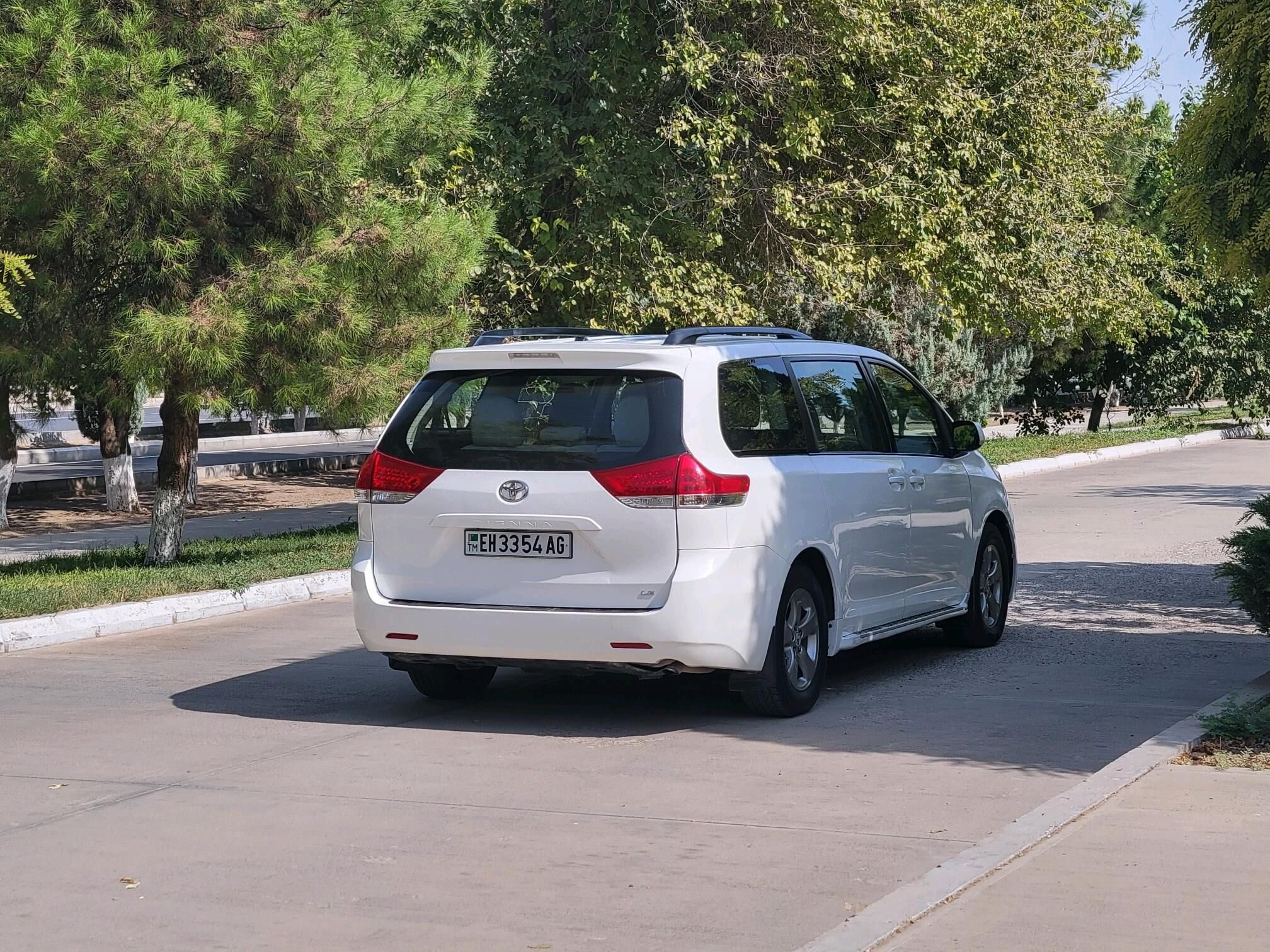 Toyota Sienna 2011 - 260 000 TMT - Aşgabat - img 4