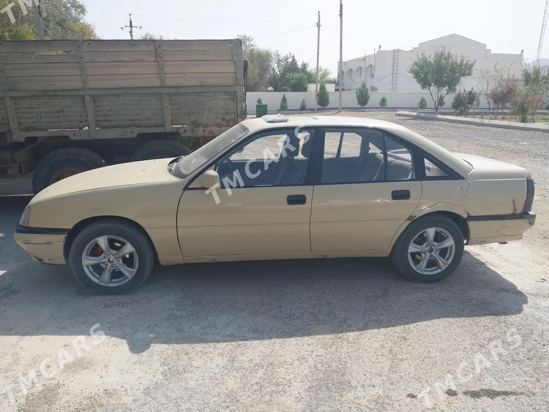 Opel Omega 1989 - 20 000 TMT - Берекет - img 3