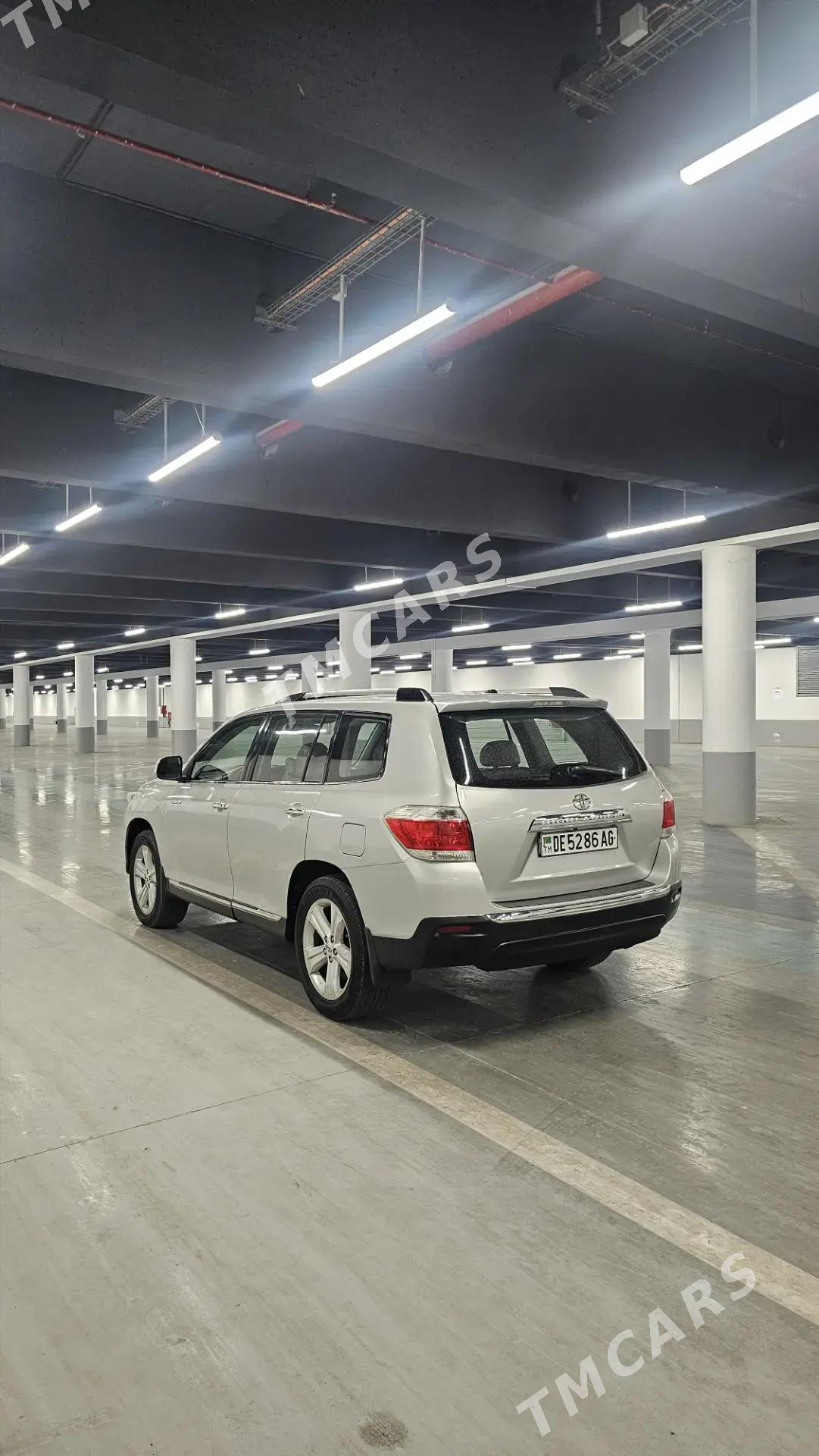 Toyota Highlander 2013 - 362 000 TMT - Ашхабад - img 4