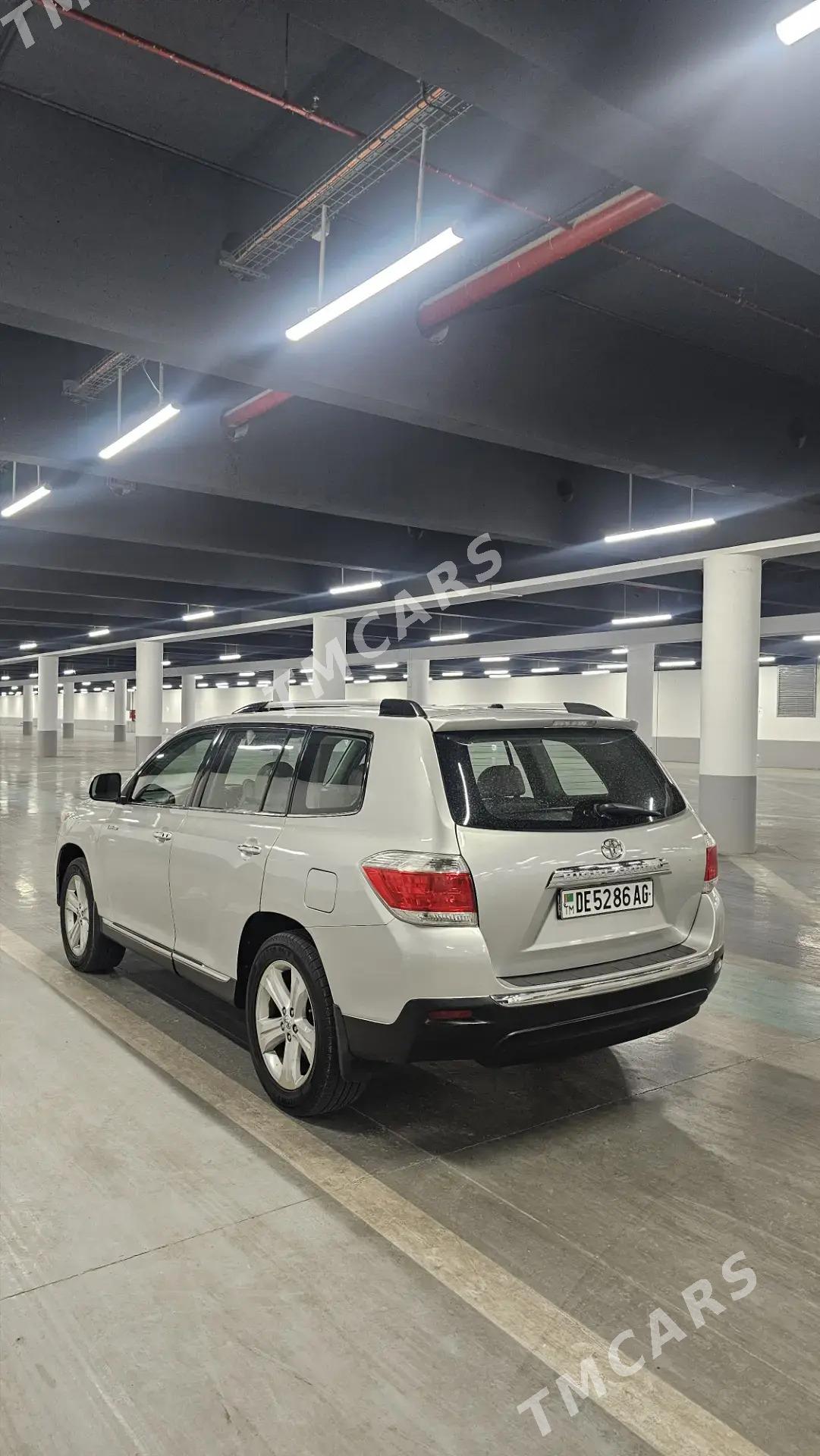 Toyota Highlander 2013 - 362 000 TMT - Ашхабад - img 8