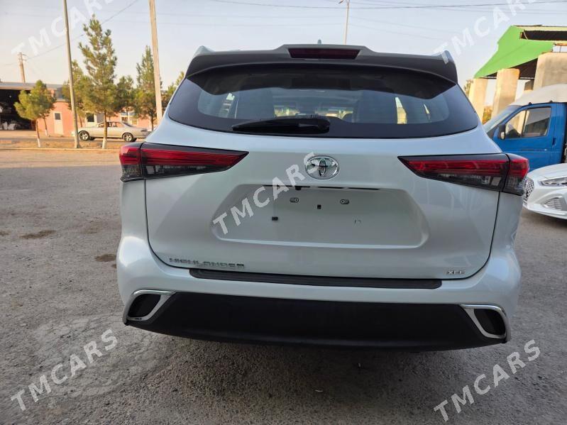 Toyota Highlander 2021 - 520 000 TMT - Мары - img 3
