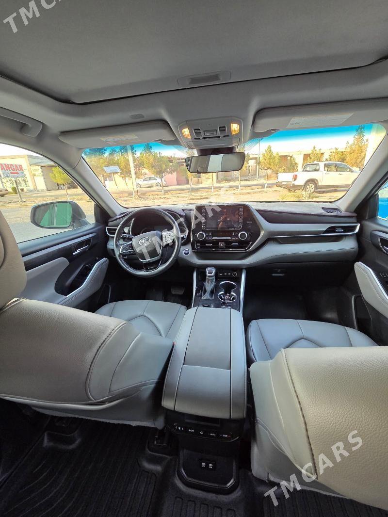 Toyota Highlander 2021 - 520 000 TMT - Мары - img 8