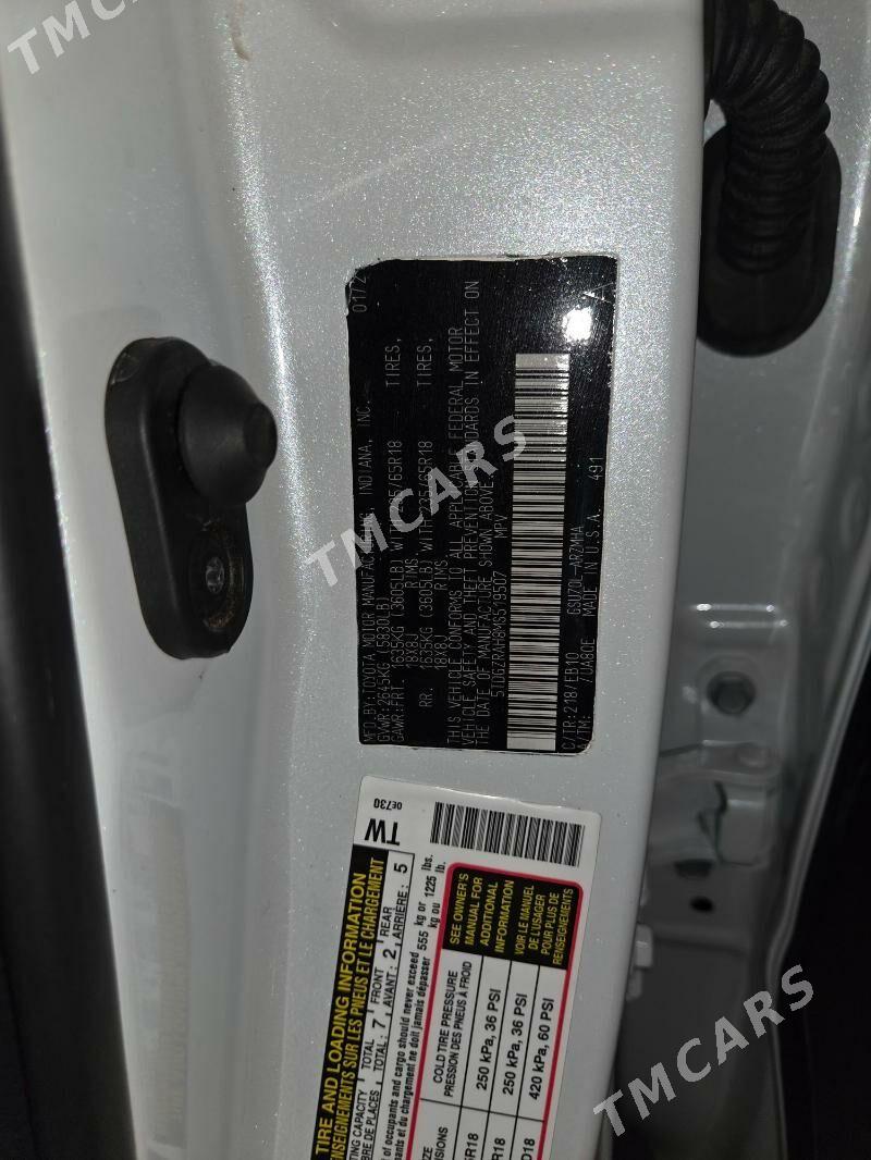 Toyota Highlander 2021 - 520 000 TMT - Мары - img 9