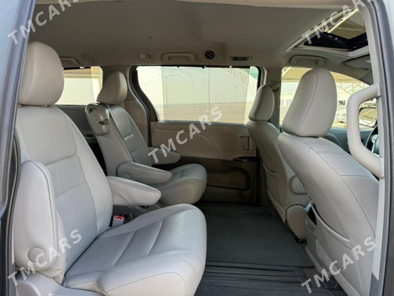 Toyota Sienna 2017 - 385 000 TMT - Aşgabat - img 5