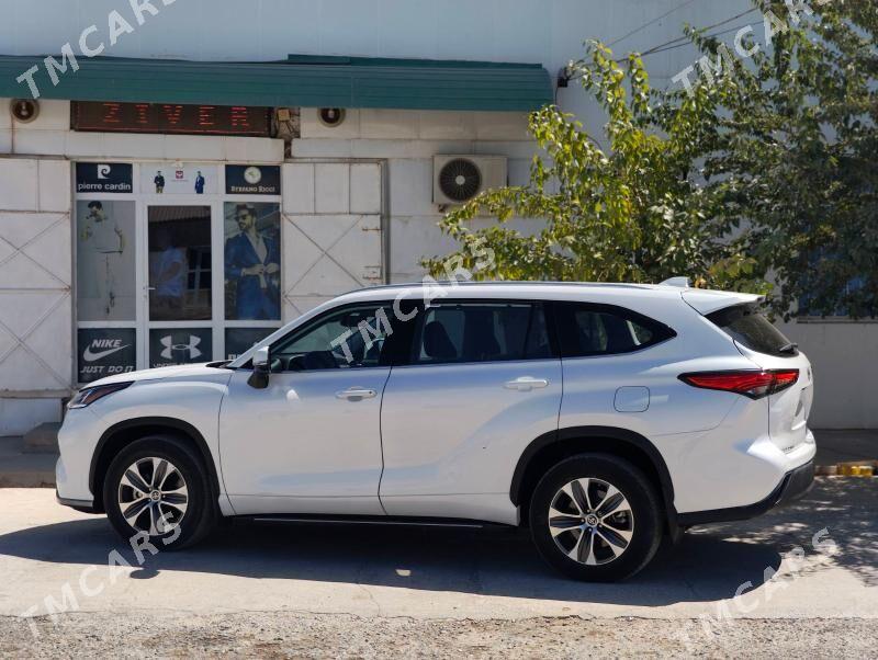 Toyota Highlander 2022 - 530 000 TMT - Tejen - img 4