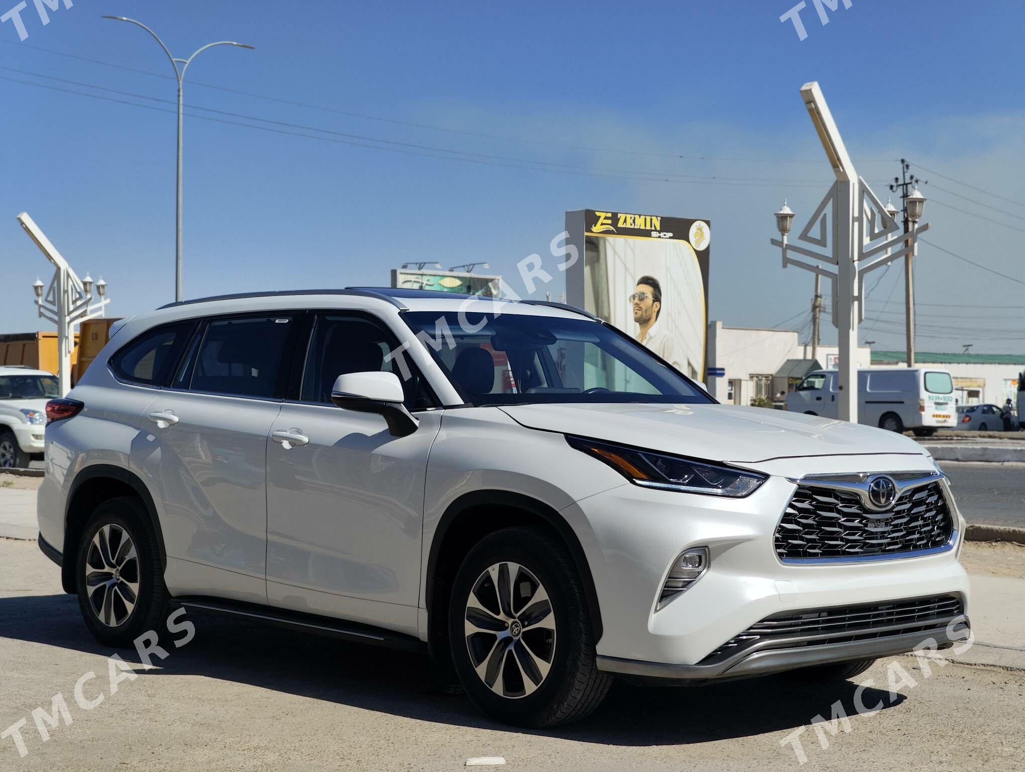 Toyota Highlander 2022 - 530 000 TMT - Tejen - img 2