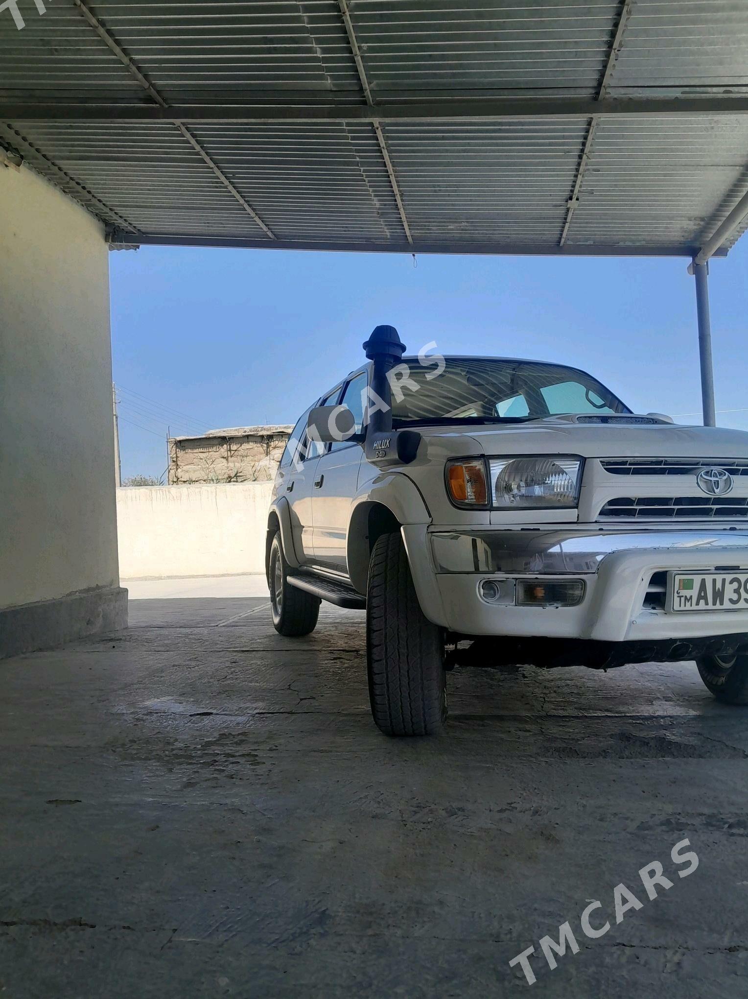 Toyota 4Runner 2002 - 150 000 TMT - Ýaşlyk - img 3
