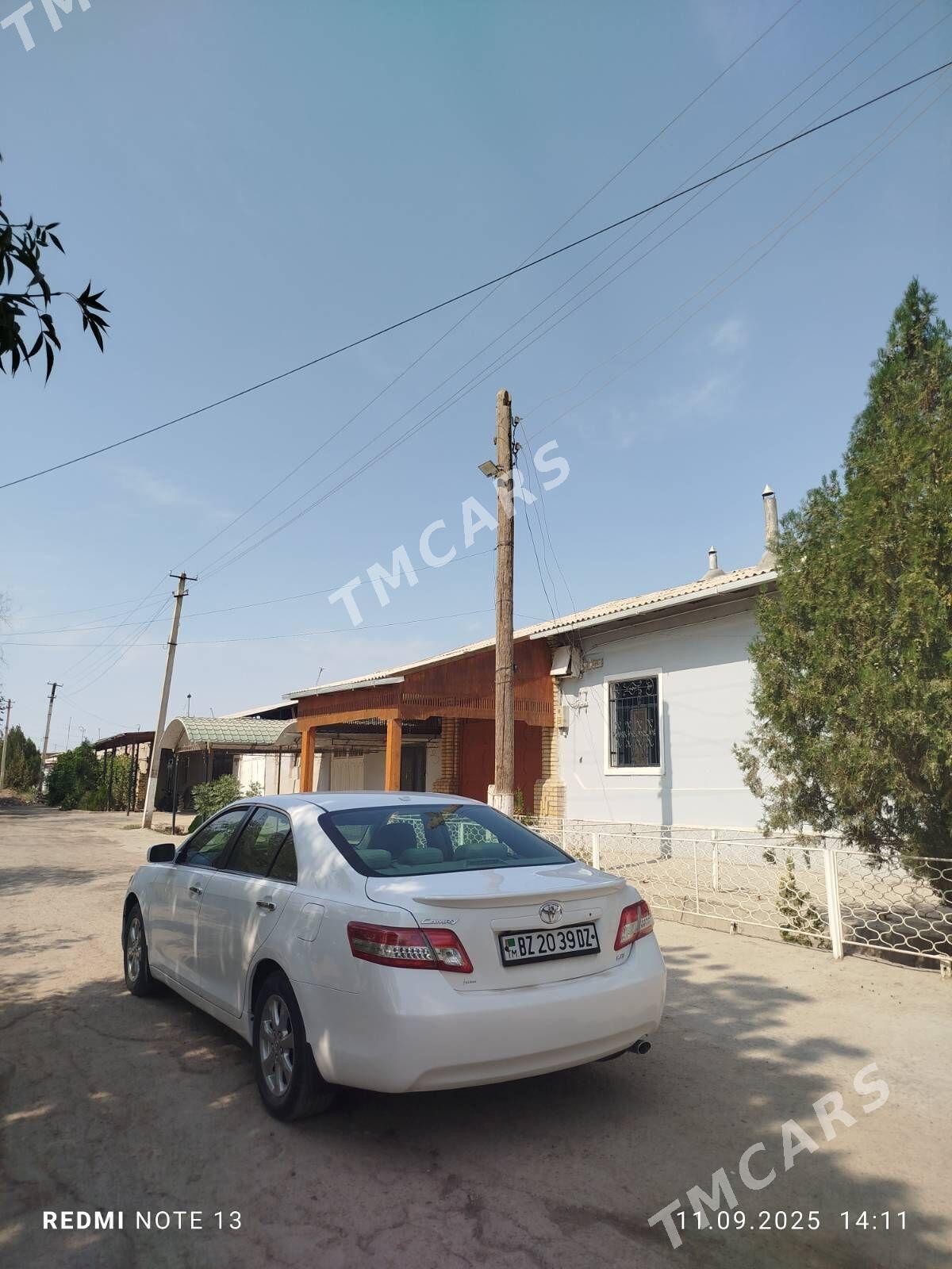 Toyota Camry 2010 - 225 000 TMT - Gubadag - img 3