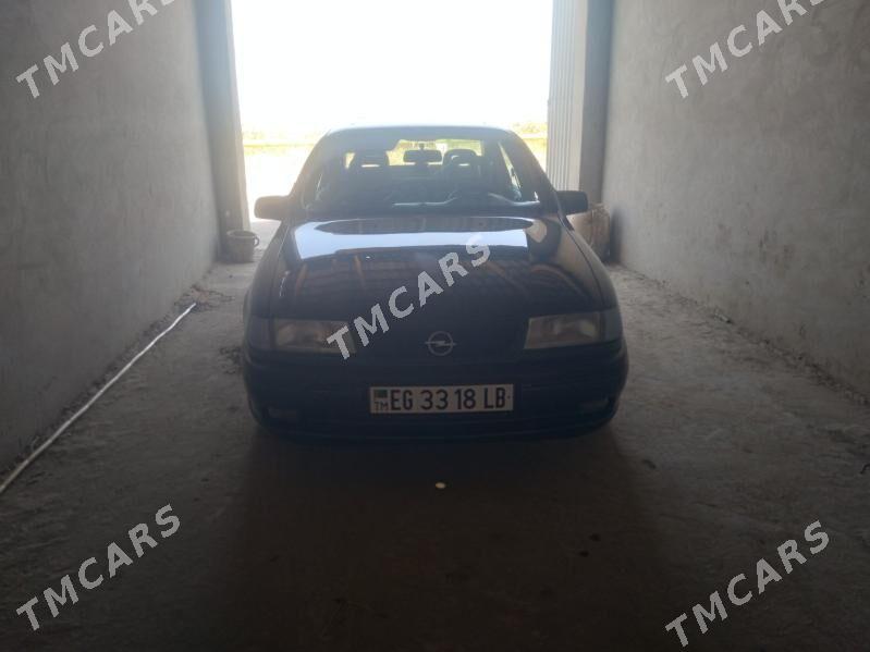 Opel Vectra 1995 - 65 000 TMT - Çärjew - img 4