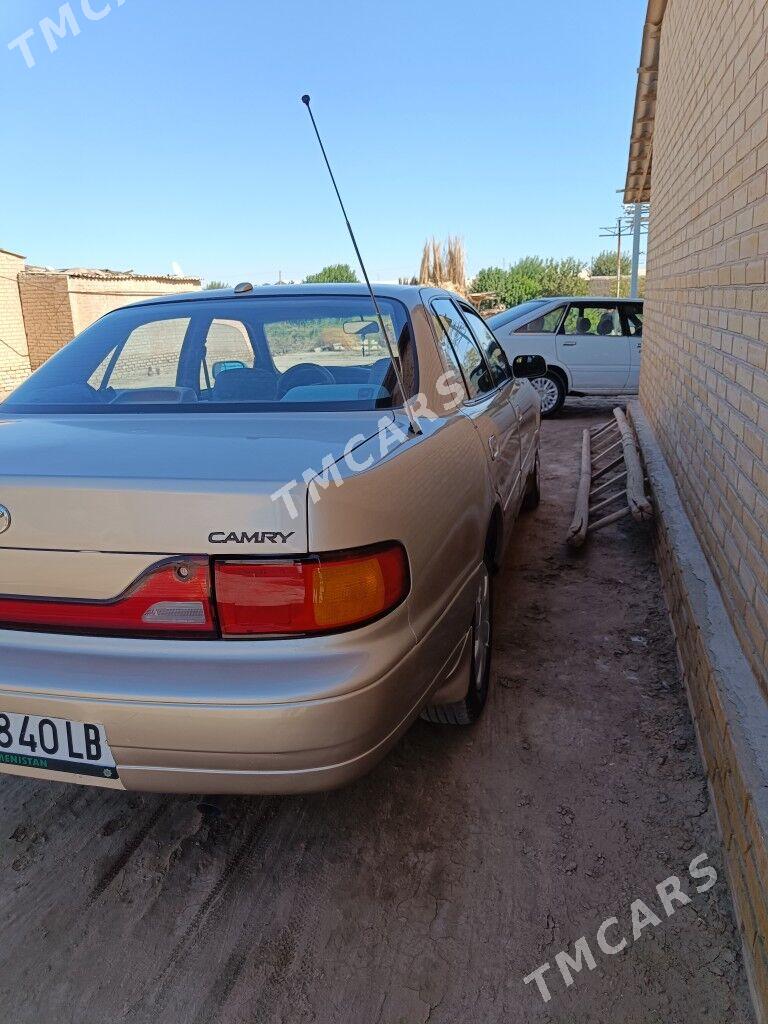 Toyota Camry 1992 - 90 000 TMT - Halaç - img 2