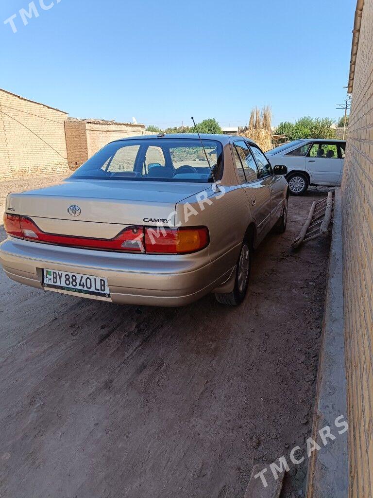 Toyota Camry 1992 - 90 000 TMT - Halaç - img 6