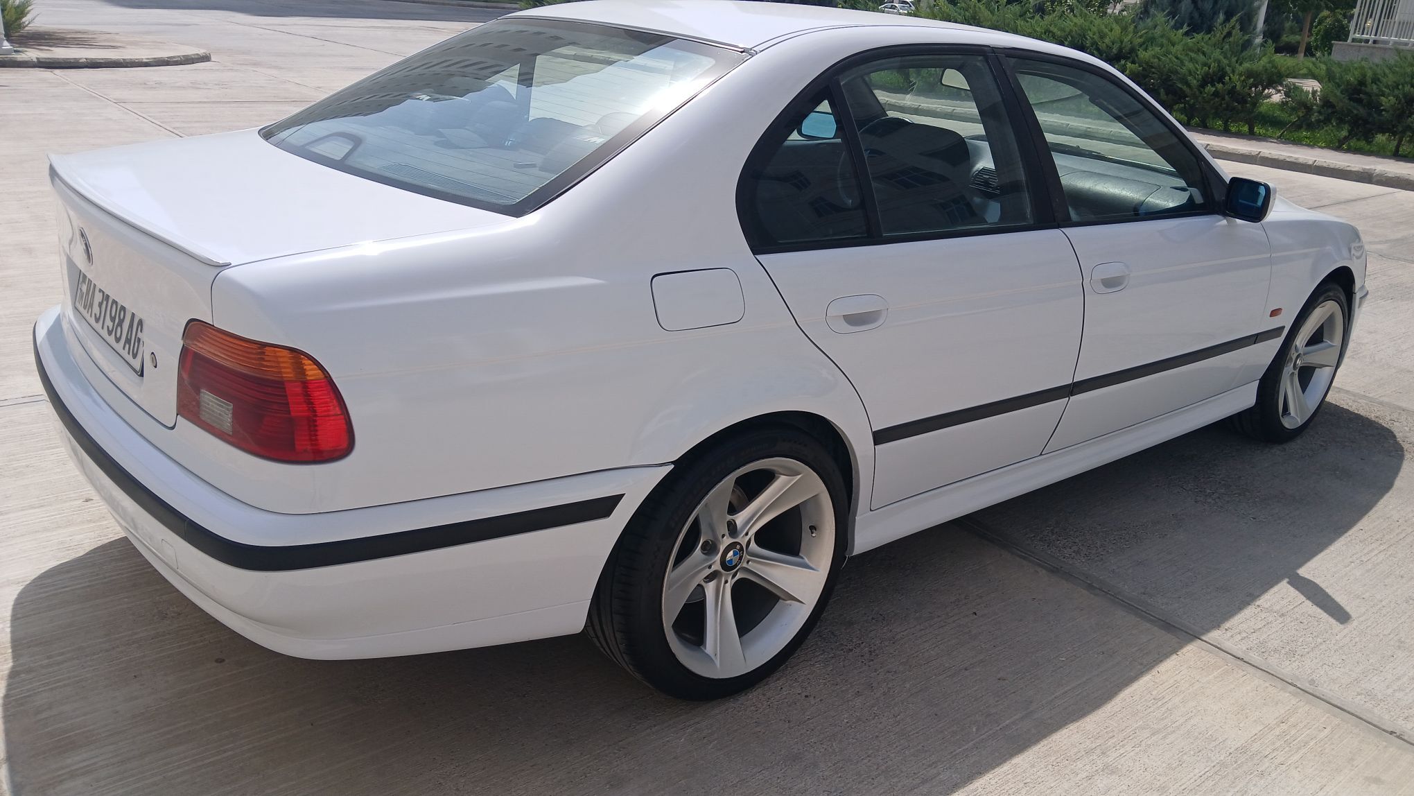 BMW E60 DISKA 4 900 TMT - 30 mkr - img 3