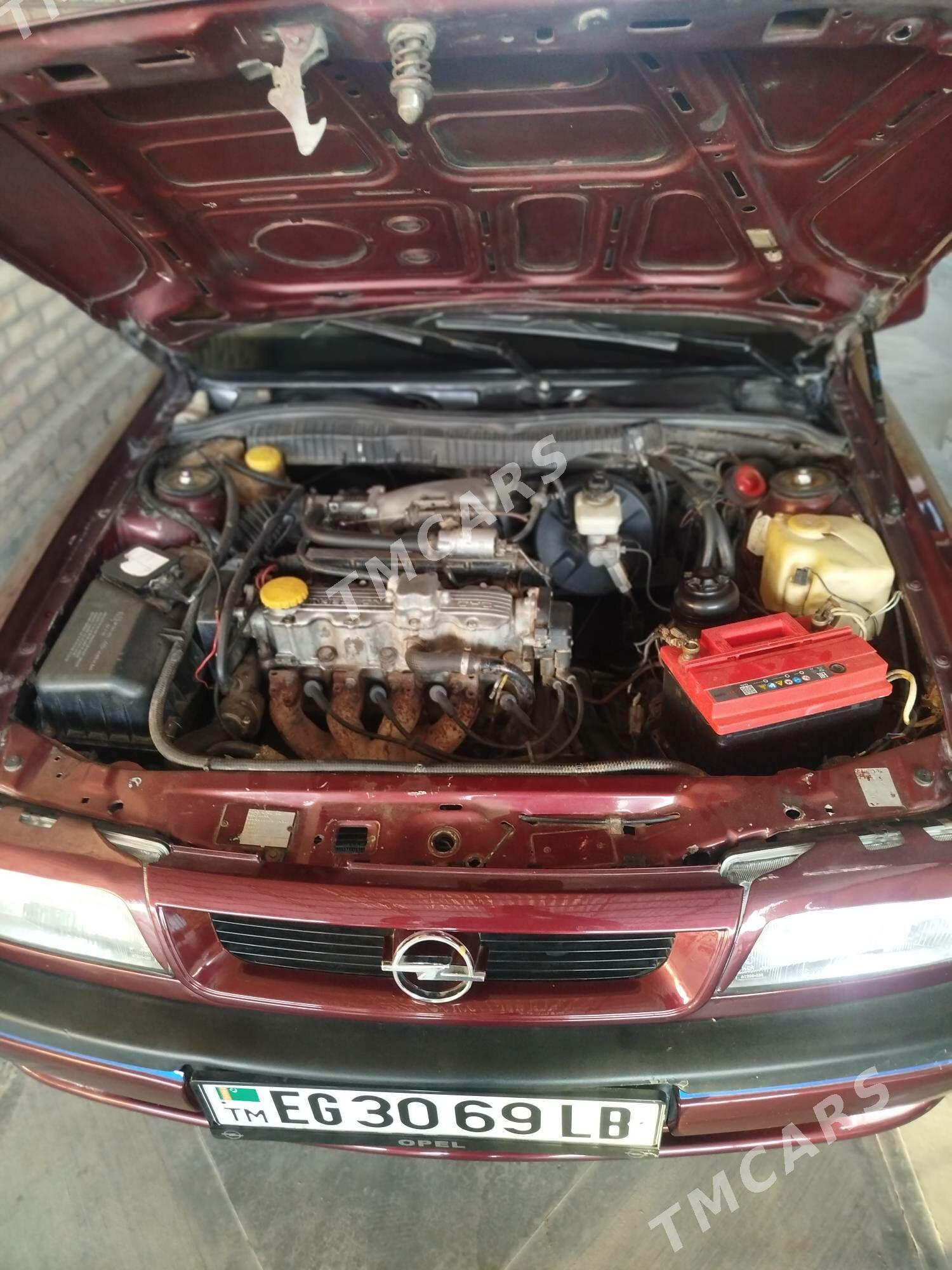 Opel Vectra 1992 - 60 000 TMT - Saýat - img 2