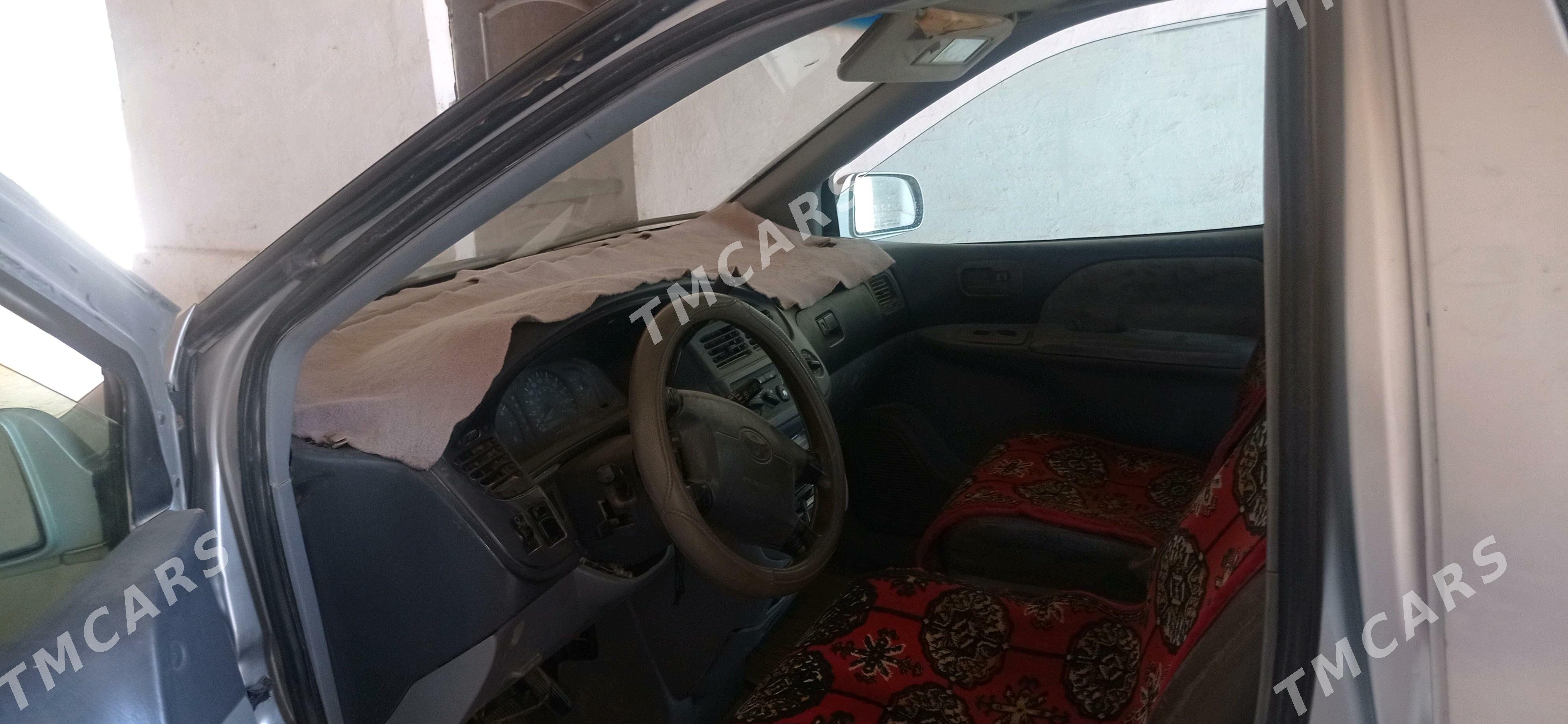 Toyota Sienna 2001 - 130 000 TMT - Kerki - img 3
