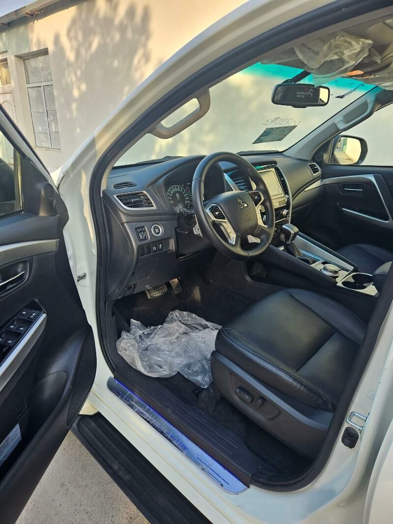 Mitsubishi Montero Sport 2023 - 550 000 TMT - Aşgabat - img 3