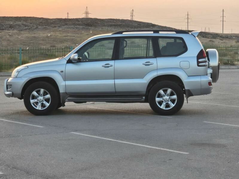 Toyota Land Cruiser Prado 2006 - 340 000 TMT - Ак-Бугдайский этрап - img 6