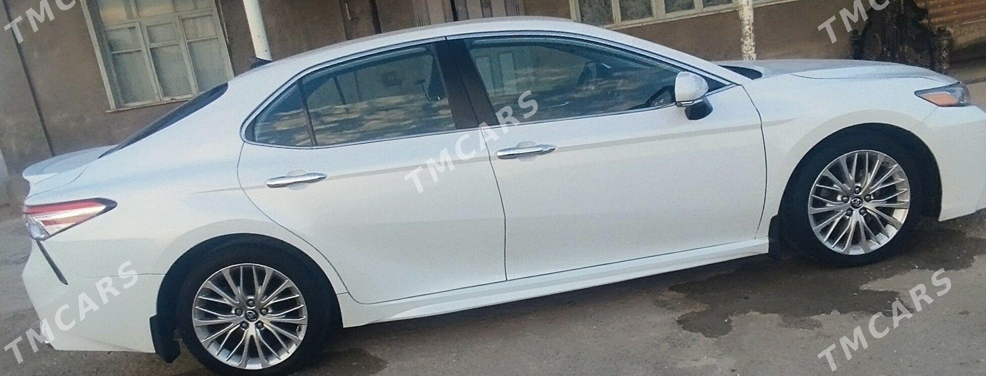 Toyota Camry 2018 - 300 000 TMT - Ашхабад - img 2