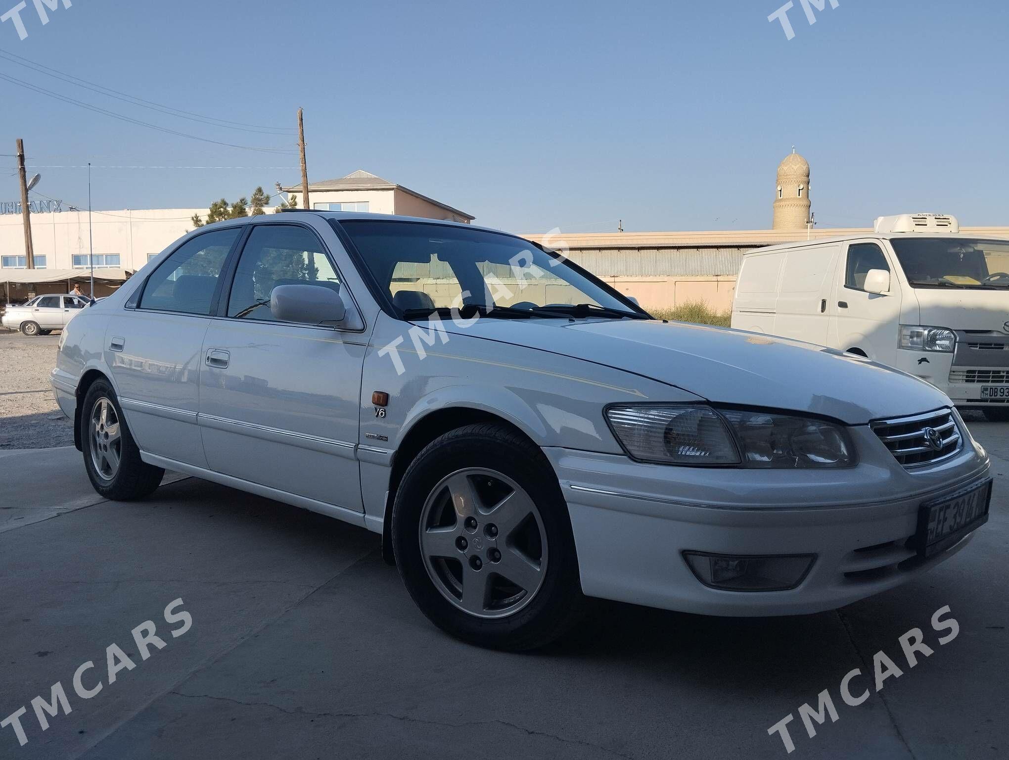 Toyota Camry 2000 - 165 000 TMT - Baýramaly - img 2